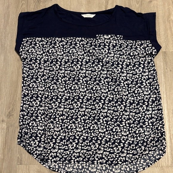 Denver Hayes Navy and White Floral Blouse - Picture 1 of 5